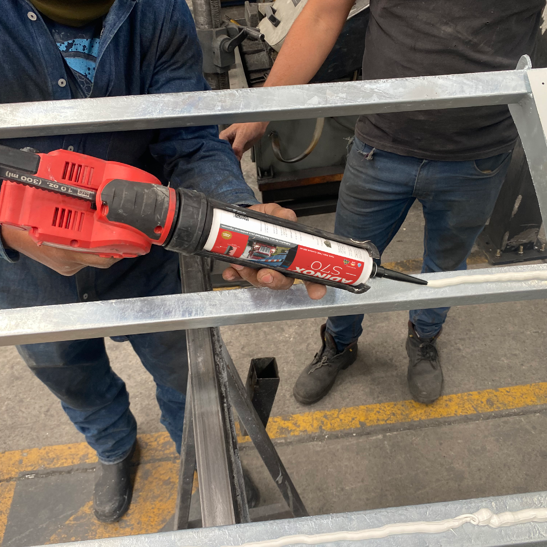 Pegamento para acero galvanizado 