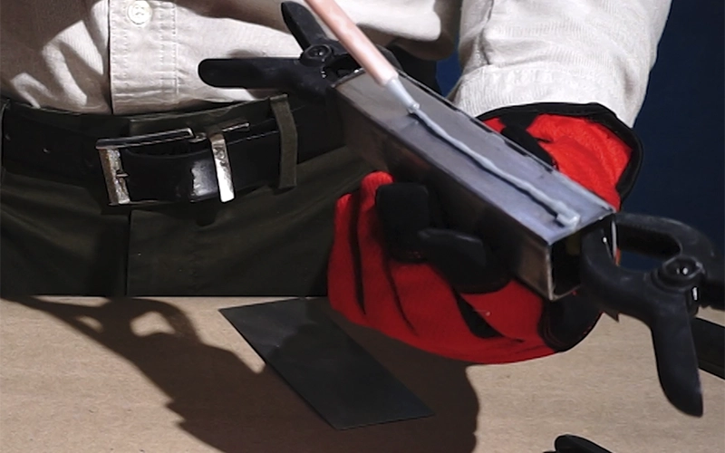 Descubre los mejores tipos de adhesivos industriales.